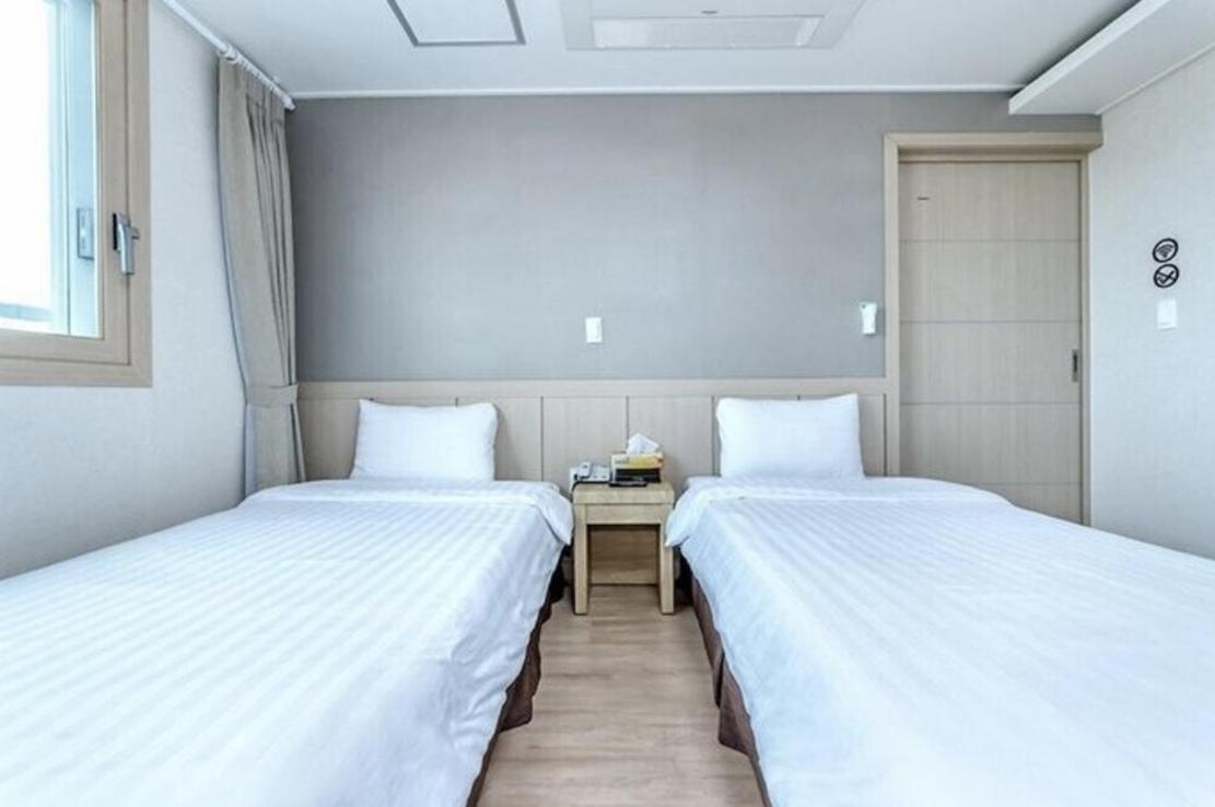 Sh Jungmoon City Stay Сеогвипо Екстериор снимка