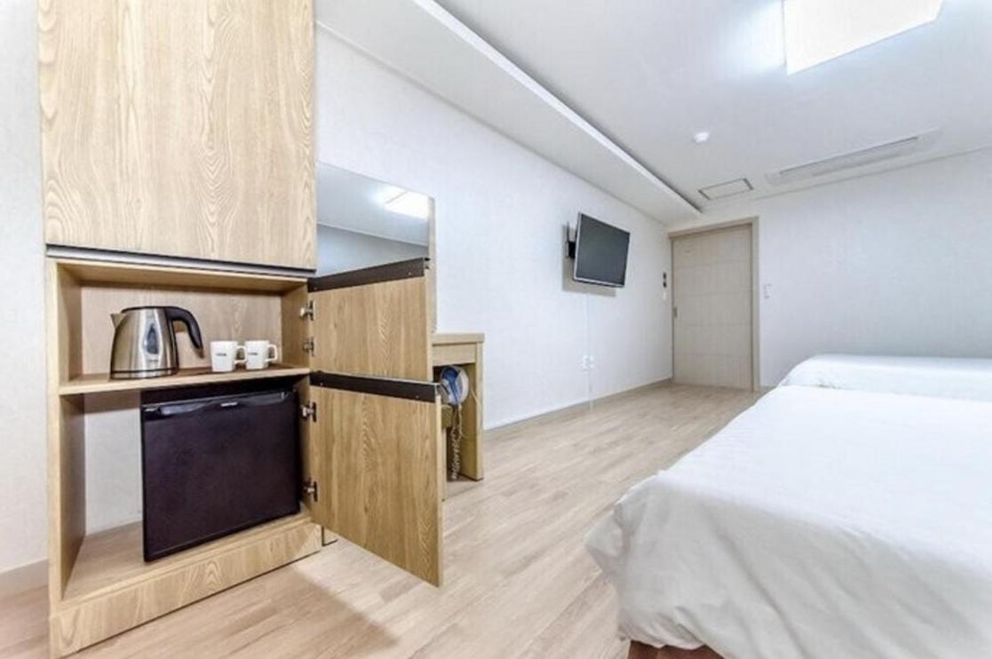 Sh Jungmoon City Stay Сеогвипо Екстериор снимка