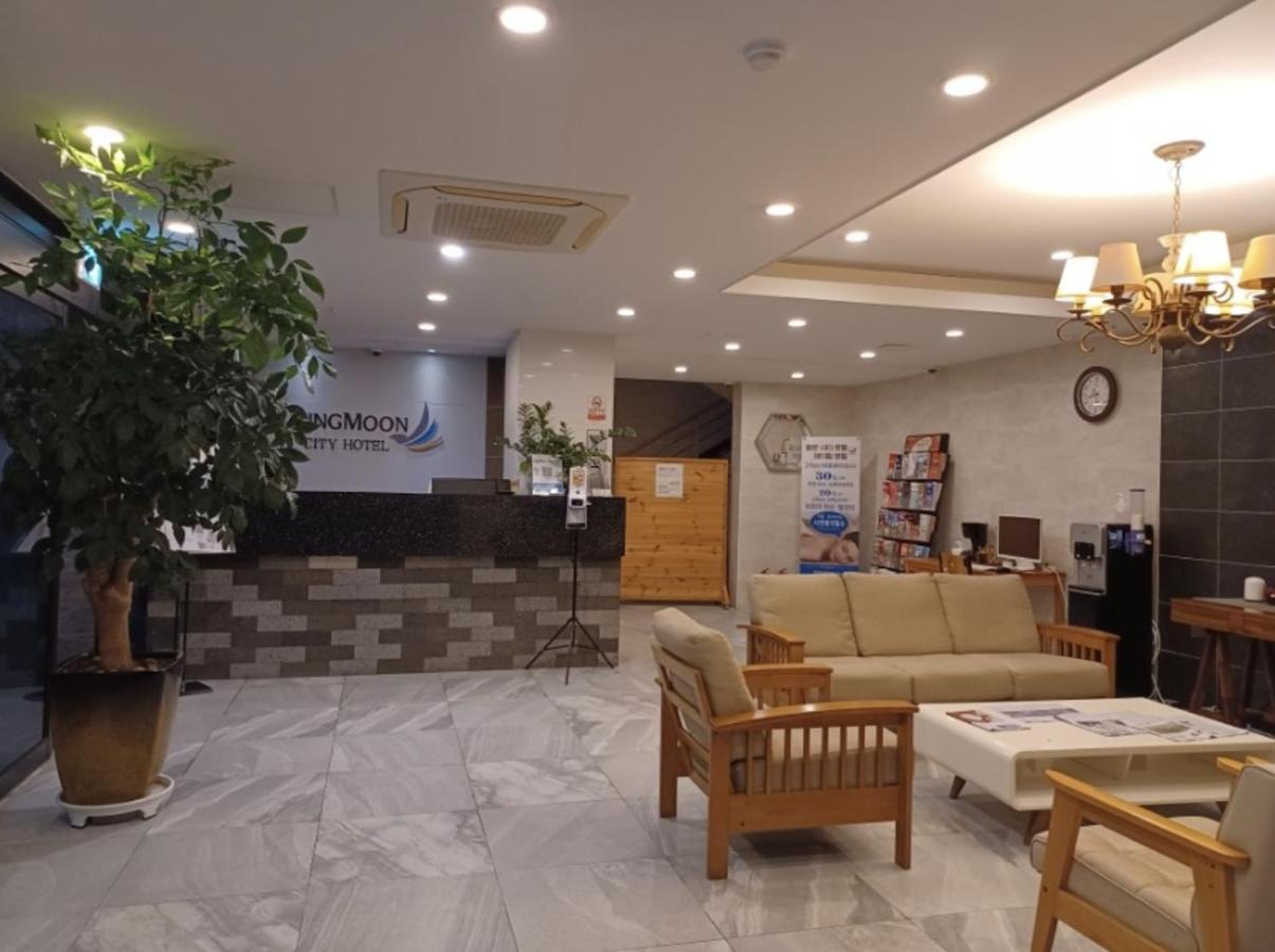 Sh Jungmoon City Stay Сеогвипо Екстериор снимка